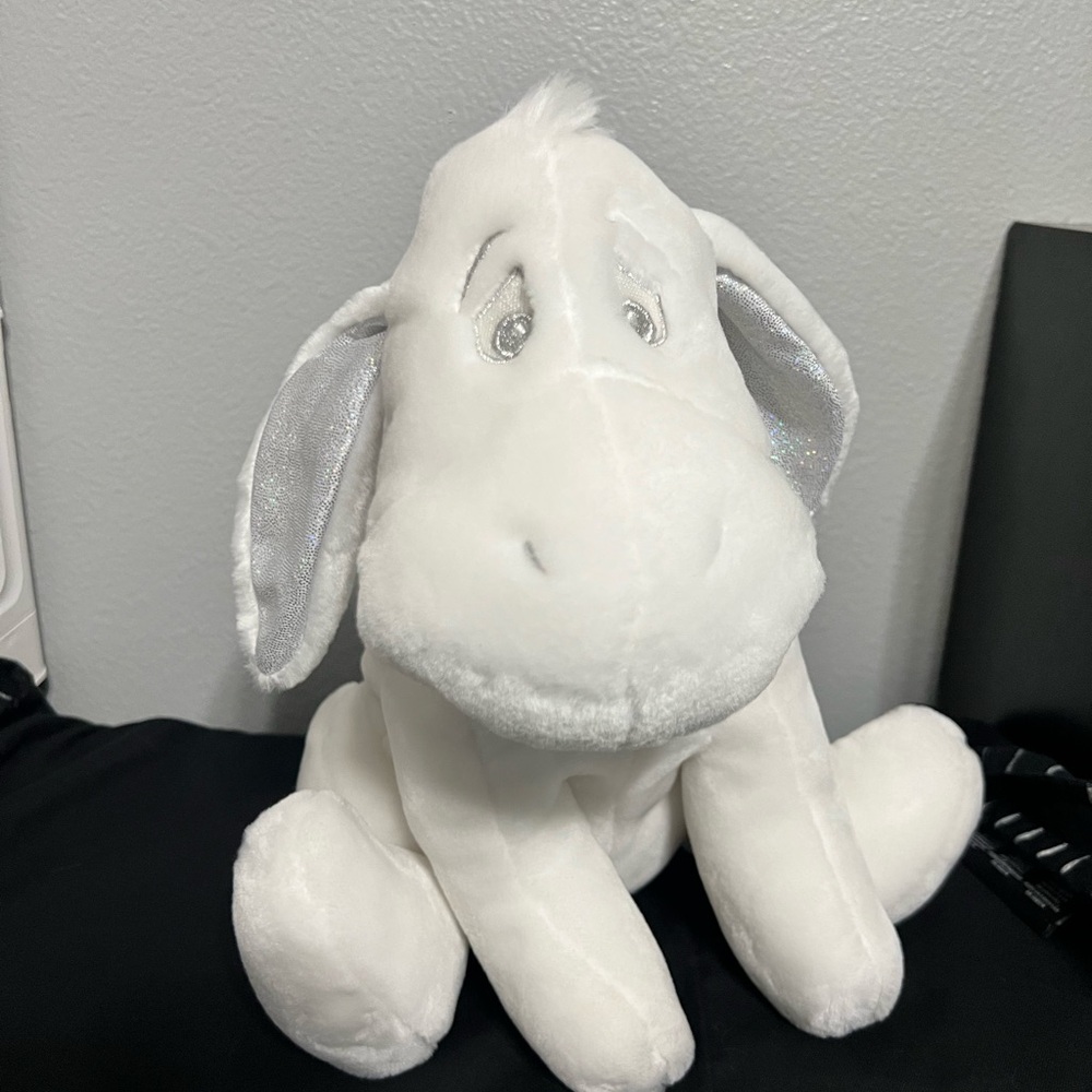 Disney Store Snowflake Pal Eeyore Adorable White Plush Toy - Picture 1 of 10
